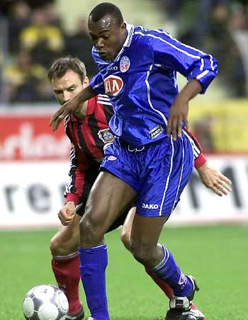 不管言辞如 不管言辞如